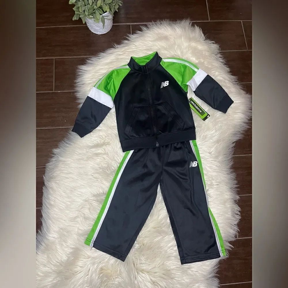 New Balance black/lime green tracksuit sz 24M